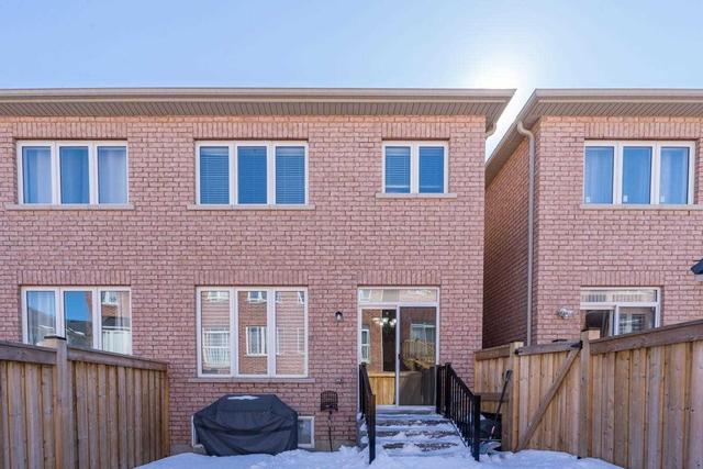 159 Collin Crt, House attached with 3 bedrooms, 3 bathrooms and 3 parking in Richmond Hill ON | Image 32
