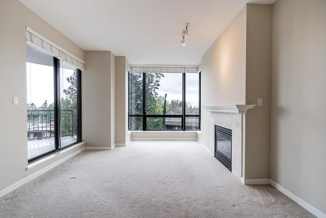 502 - 1550 Martin Street, Condo with 2 bedrooms, 2 bathrooms and 1 parking in White Rock BC | Image 8