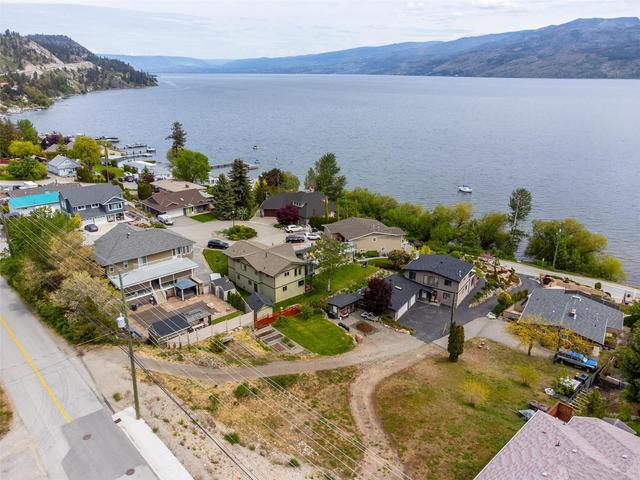 3822 Beach Avenue, House detached with 4 bedrooms, 2 bathrooms and 10 parking in Peachland BC | Card Image
