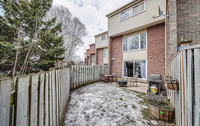 10 - 72 Martin Rd, Townhouse with 3 bedrooms, 2 bathrooms and 2 parking in Clarington ON | Image 16
