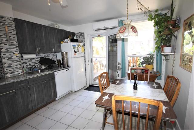 243 Gilmour Ave, House attached with 3 bedrooms, 2 bathrooms and 2 parking in Toronto ON | Image 3