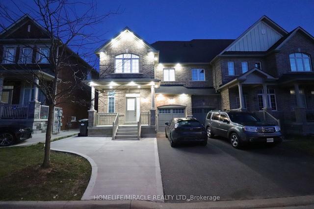 31 Saint Dennis Rd, House attached with 3 bedrooms, 4 bathrooms and 3 parking in Brampton ON | Image 35