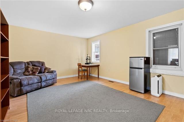 5002 Jepson St, House detached with 5 bedrooms, 3 bathrooms and 2 parking in Niagara Falls ON | Image 7