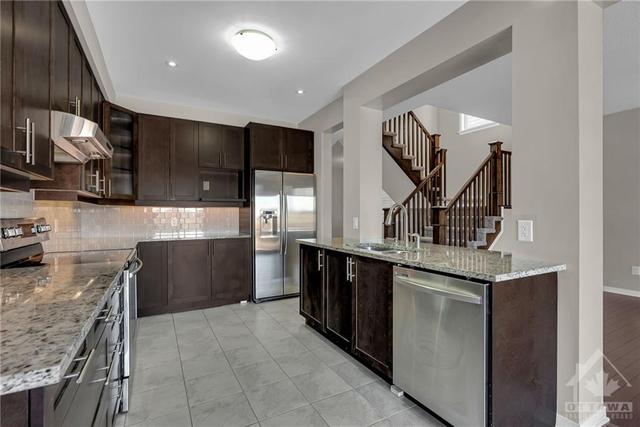 40 Tapadero Avenue, House detached with 4 bedrooms, 4 bathrooms and 4 parking in Ottawa ON | Image 13