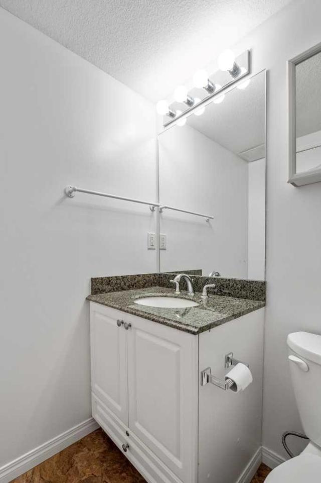 Ensuite Bathroom | Image 19