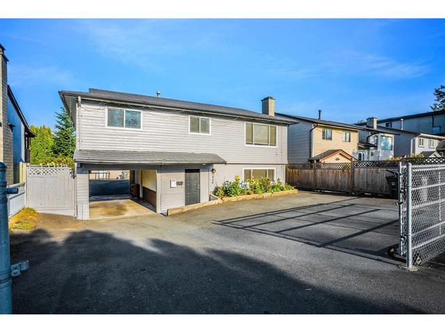 7950 126a Street, House detached with 4 bedrooms, 4 bathrooms and 7 parking in Surrey BC | Card Image