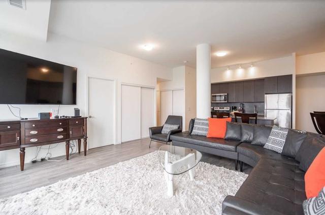 1301 - 3237 Bayview Ave, Condo with 2 bedrooms, 3 bathrooms and 1 parking in Toronto ON | Image 4