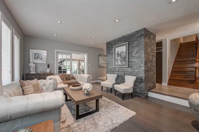 735 Hidden Valley Rd, House detached with 4 bedrooms, 5 bathrooms and 23 parking in Kitchener ON | Image 6