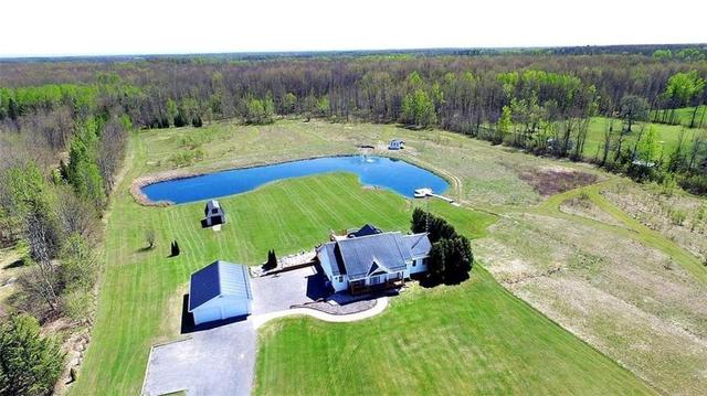 15414 County Road 18 Road, House detached with 5 bedrooms, 2 bathrooms and 15 parking in South Stormont ON | Image 2