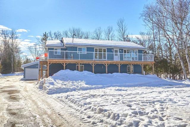 9455 Beachwood Rd, House detached with 4 bedrooms, 1 bathrooms and 21 parking in Collingwood ON | Image 1