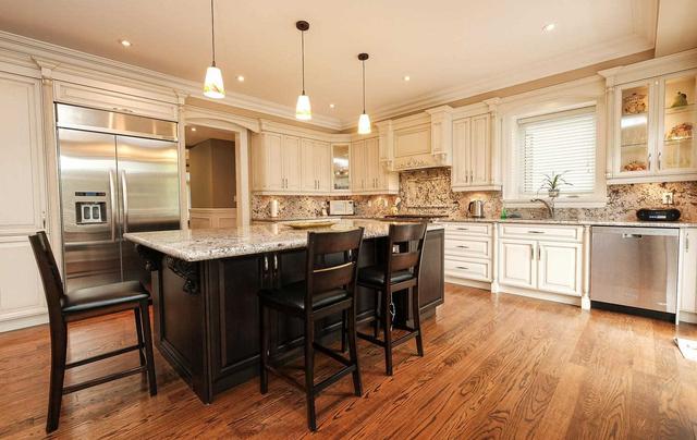 23 Galsworthy Dr, House detached with 5 bedrooms, 6 bathrooms and 6 parking in Markham ON | Image 2