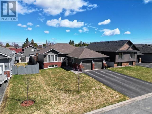 34 Meadowgreen Drive, House detached with 4 bedrooms, 3 bathrooms and null parking in Greater Sudbury ON | Image 28