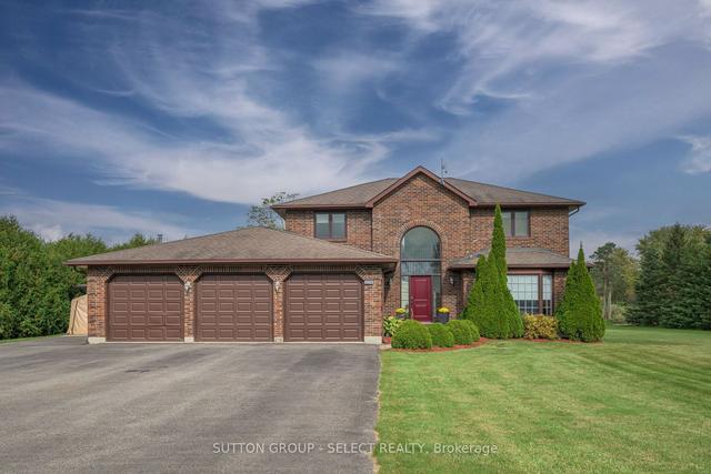 2578 Jenedere Crt, House detached with 3 bedrooms, 4 bathrooms and 15 parking in London ON | Image 1