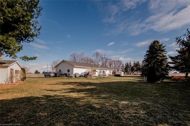 13340 Gosnell Line, House detached with 4 bedrooms, 2 bathrooms and 10 parking in Chatham Kent ON | Image 4