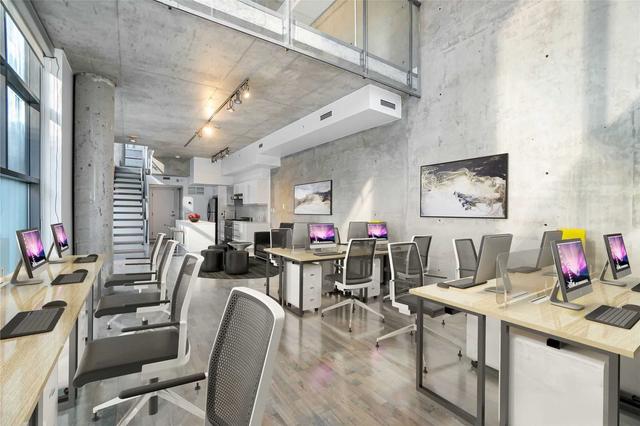 th1 - 25 Oxley St, Townhouse with 2 bedrooms, 3 bathrooms and 1 parking in Toronto ON | Image 12