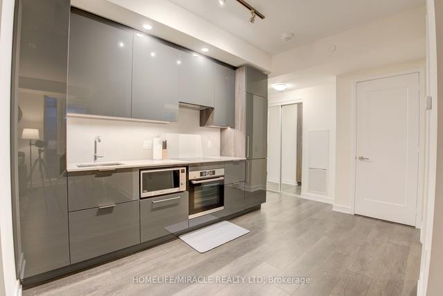 5307 - 28 Freeland St, Condo with 2 bedrooms, 1 bathrooms and 1 parking in Toronto ON | Image 5