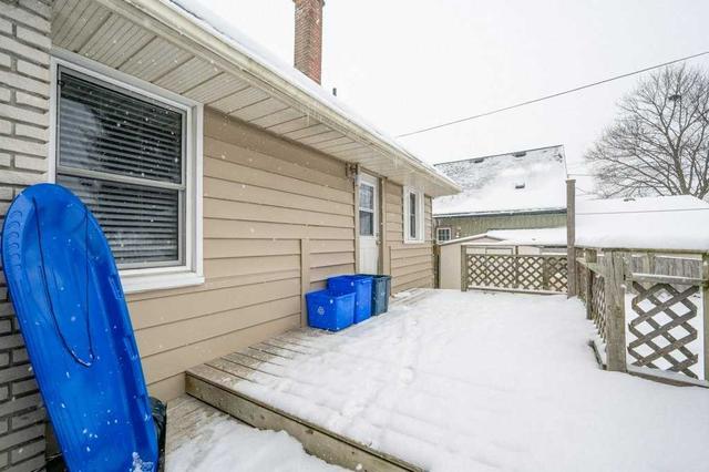 82 Ballantyne Ave, House detached with 3 bedrooms, 1 bathrooms and 3 parking in Cambridge ON | Image 30