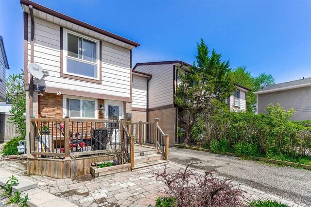 18 Hallcrown Crt, House attached with 3 bedrooms, 2 bathrooms and 2 parking in Brampton ON | Image 23