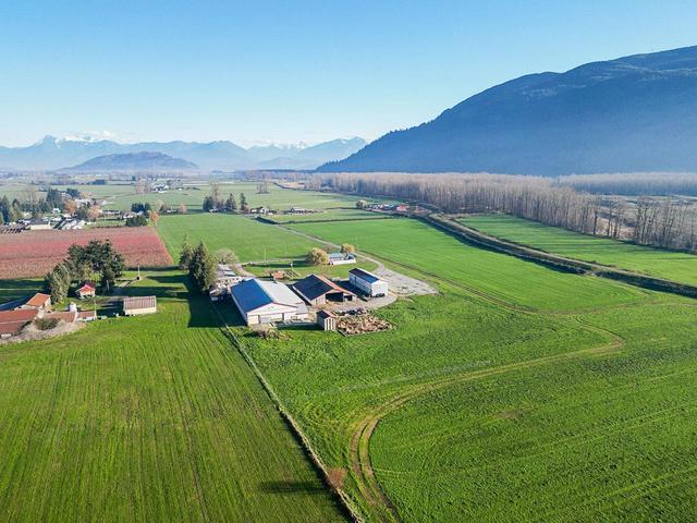 38201 Jones Road, House detached with 6 bedrooms, 2 bathrooms and null parking in Fraser Valley G BC | Image 34
