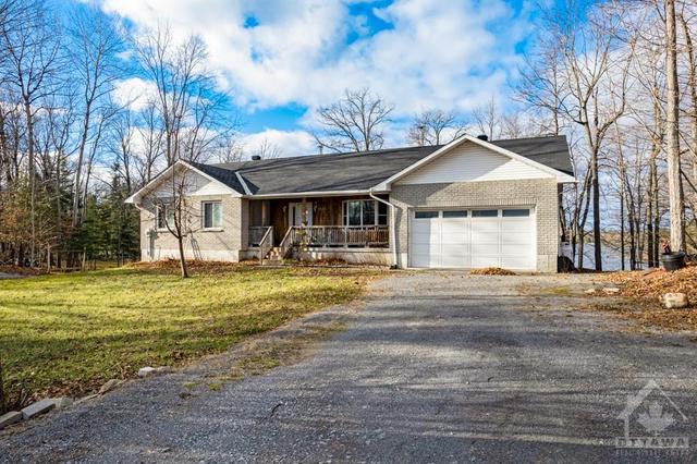 5539 Loggers Way, House detached with 3 bedrooms, 3 bathrooms and 4 parking in Ottawa ON | Card Image
