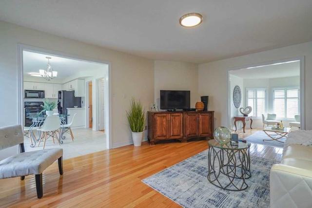 28 Hester Ave, House detached with 4 bedrooms, 3 bathrooms and 4 parking in Ajax ON | Image 4