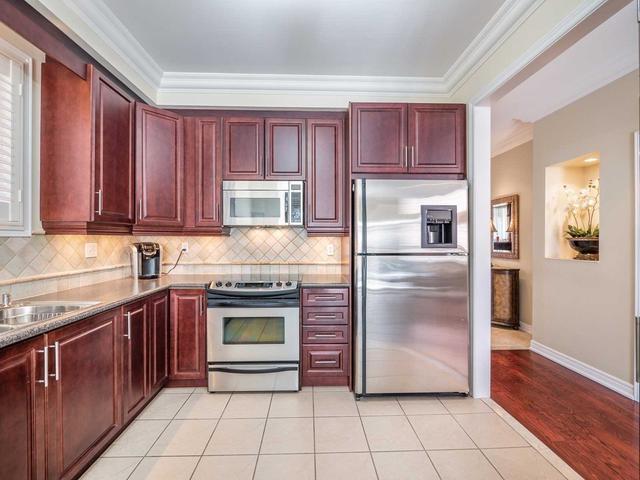 31 Johncrest Way, House detached with 4 bedrooms, 3 bathrooms and 6 parking in Vaughan ON | Image 4