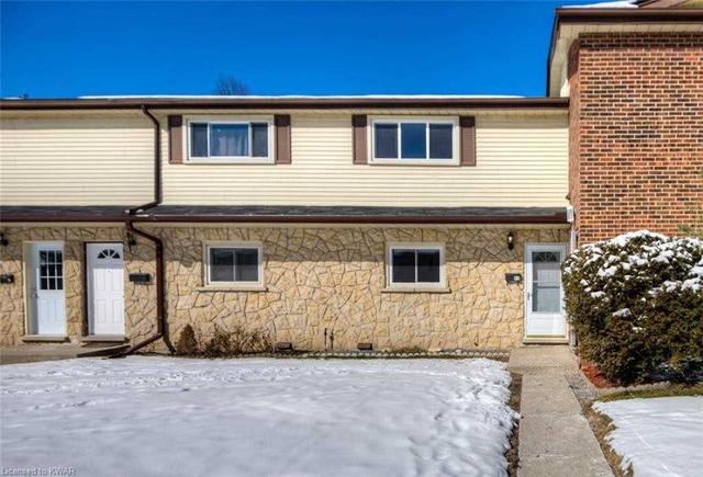 144 Jansen Ave, Townhouse with 3 bedrooms, 2 bathrooms and 1 parking in Kitchener ON | Card Image