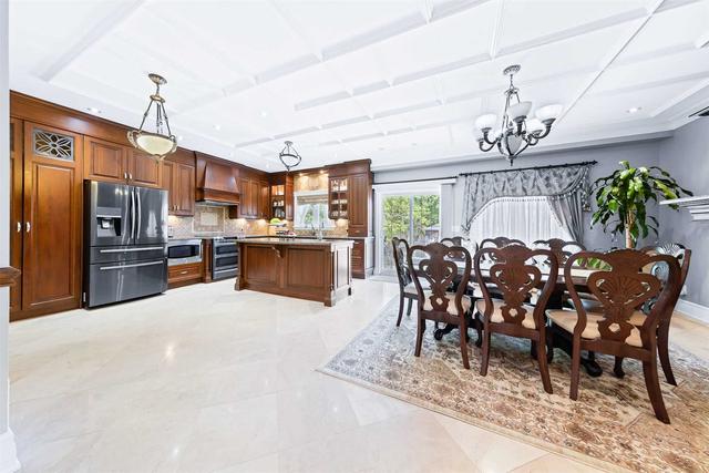 718 Glengrove Ave, House detached with 4 bedrooms, 4 bathrooms and 4 parking in Toronto ON | Image 2
