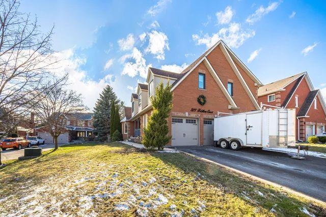 327 Fiddlers Crt, House detached with 4 bedrooms, 4 bathrooms and 4 parking in Pickering ON | Image 1