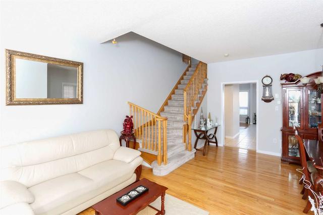 4781 Yorkshire Ave, House detached with 3 bedrooms, 4 bathrooms and 4 parking in Mississauga ON | Image 8