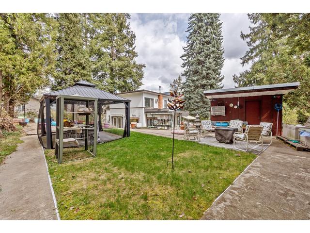 2612 Columbia Avenue, House detached with 4 bedrooms, 2 bathrooms and null parking in Castlegar BC | Image 4