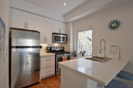 th23 - 1636 Dundas St W, Townhouse with 2 bedrooms, 2 bathrooms and 1 parking in Toronto ON | Image 3