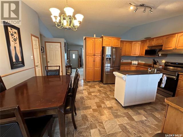 758 Sun Valley Drive, House detached with 5 bedrooms, 3 bathrooms and null parking in Estevan SK | Image 8