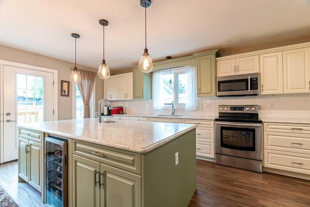 116 Beaveridge Close, House detached with 6 bedrooms, 5 bathrooms and 3 parking in Wood Buffalo AB | Image 3