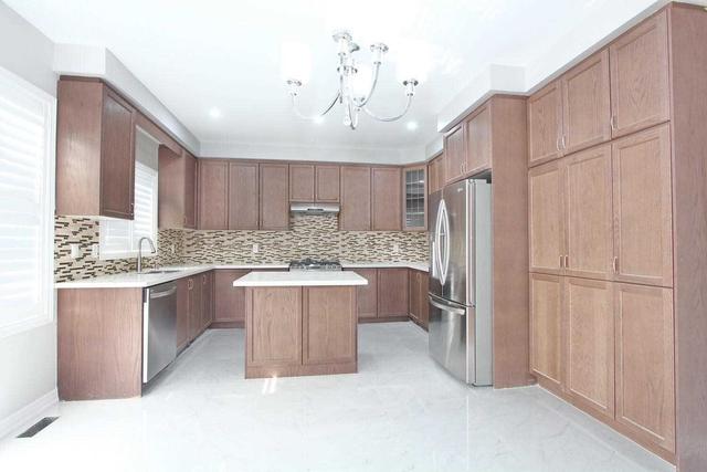 40 Tappet Dr, House detached with 5 bedrooms, 6 bathrooms and 4 parking in Brampton ON | Image 5