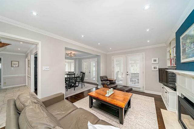 1299 Old English Lane, House detached with 4 bedrooms, 4 bathrooms and 4 parking in Oakville ON | Image 8