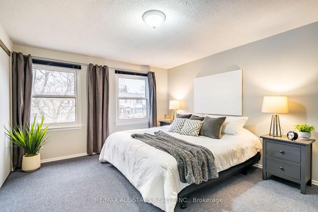 735 Hillcroft St, House semidetached with 3 bedrooms, 3 bathrooms and 5 parking in Oshawa ON | Image 11