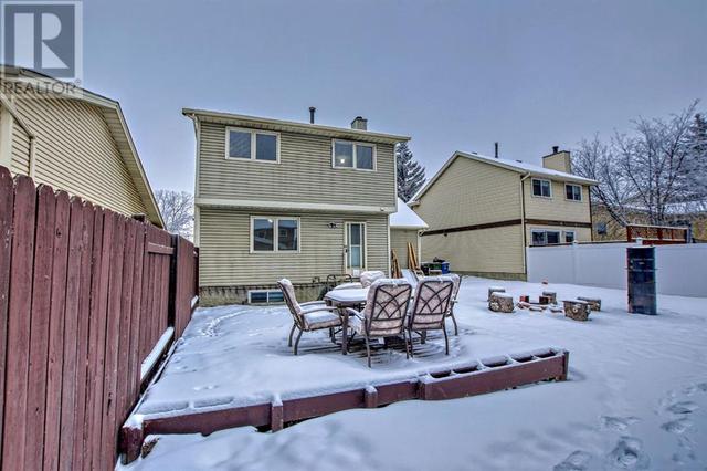 28 Abadan Crescent Ne, House detached with 4 bedrooms, 1 bathrooms and 3 parking in Calgary AB | Image 31