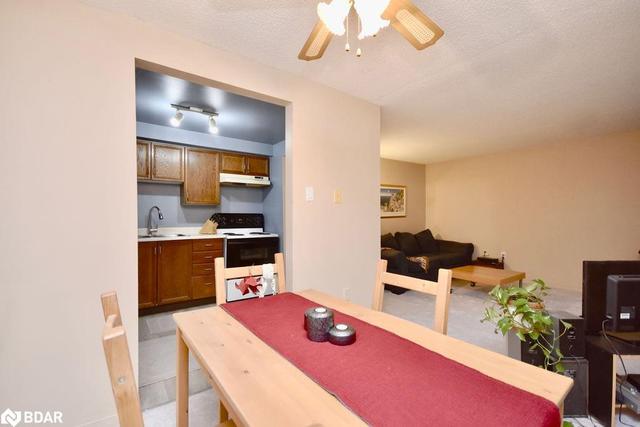 4 - 15 Meadow Lane, House attached with 2 bedrooms, 1 bathrooms and 1 parking in Barrie ON | Image 2