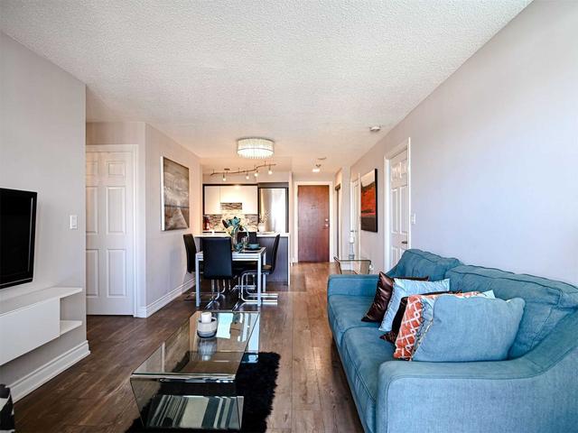 3303 - 310 Burnhamthorpe Rd, Condo with 2 bedrooms, 2 bathrooms and 1 parking in Mississauga ON | Image 5