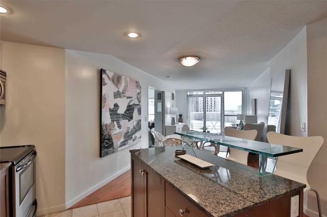 404 - 208 Queens Quay W, Condo with 1 bedrooms, 2 bathrooms and 1 parking in Toronto ON | Image 7