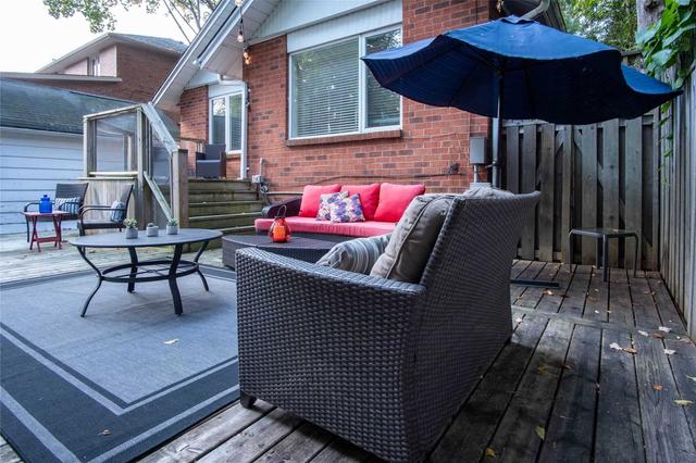 125 Eastville Ave, House detached with 3 bedrooms, 3 bathrooms and 5 parking in Toronto ON | Image 32