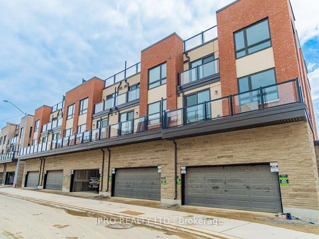 3 - 628 Rexdale Blvd, Townhouse with 3 bedrooms, 3 bathrooms and 1 parking in Toronto ON | Image 12