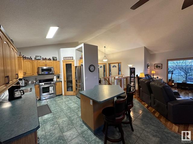 27519 79 Av, House detached with 4 bedrooms, 2 bathrooms and null parking in Stony Plain AB | Image 30