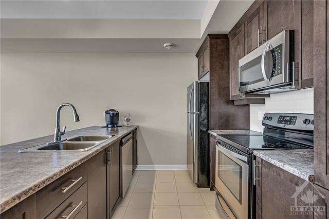 123 Poplin Street, House attached with 2 bedrooms, 2 bathrooms and 2 parking in Ottawa ON | Image 8