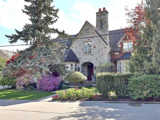 22 Hedgewood Rd, House detached with 5 bedrooms, 9 bathrooms and 7 parking in Toronto ON | Image 1