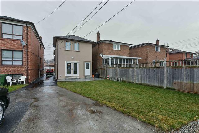 936 Jane St, House detached with 3 bedrooms, 3 bathrooms and 1 parking in Toronto ON | Image 17