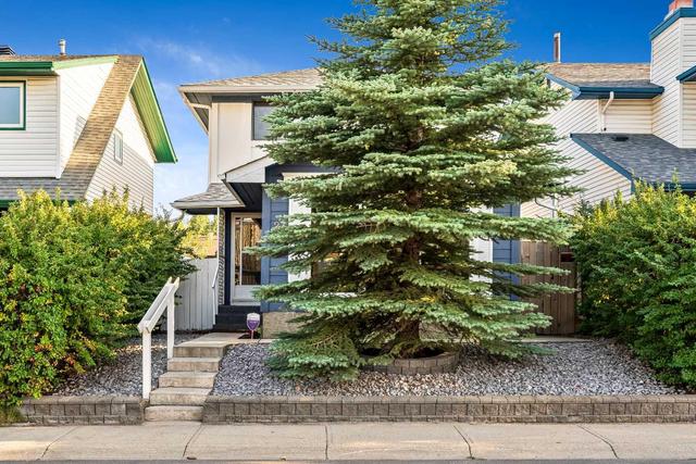 23 Woodglen Crescent Sw, House detached with 3 bedrooms, 2 bathrooms and 4 parking in Calgary AB | Image 1
