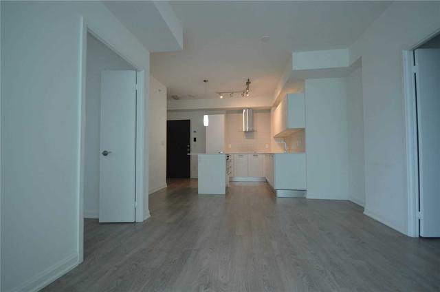1401 - 11 Bogert Ave, Condo with 1 bedrooms, 2 bathrooms and 1 parking in Toronto ON | Image 13