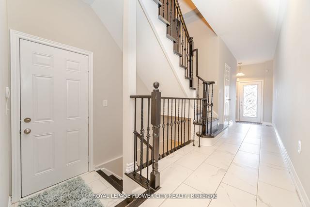 9748 Mclaughlin Rd, House attached with 3 bedrooms, 4 bathrooms and 2 parking in Brampton ON | Image 25